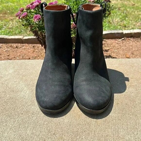 Gentle Souls Booties - Picture 2 of 11